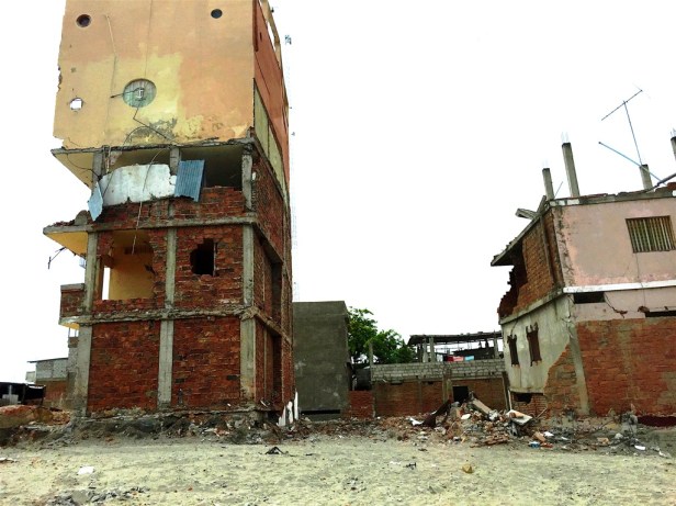 Ruinas de Tarqui (Manta) después del terremoto del 16 de abril de 2016. Manabí, Ecuador.
