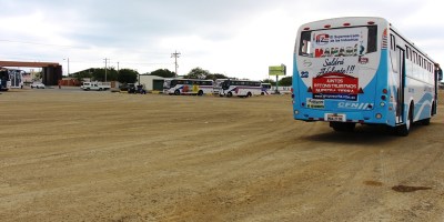 Estacionamiento terminal para autobuses del transporte urbano de Manta. Manabí, Ecuador.