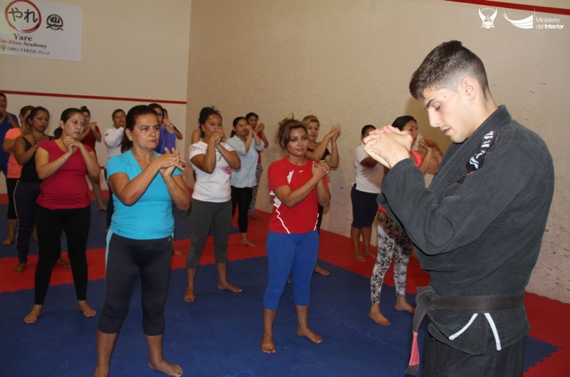 Clase de jiu-jitsu para mujeres, Manta. Manabí, Ecuador.
