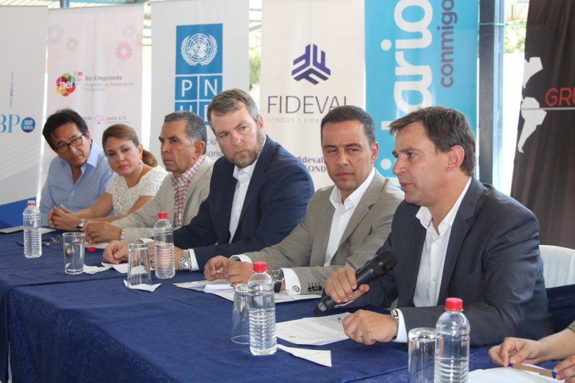 Presentación del proyecto financiero Re-Emprende del BID en Portoviejo. Manabí, Ecuador.