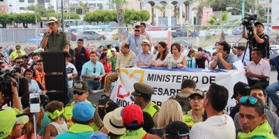 Acto público entrega-recepción bonos para reconstruir viviendas dañadas en terremoto, Manta. Manabí, Ecuador.