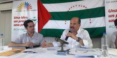 Carlos Bernal y Carlos Bergmann en programa de radio Contigo siempre. Manabí, Ecuador.