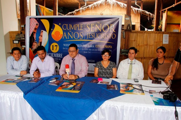 Directivos de CENTI Manta informan de la celebración anual "Cumpleaños del Señor Jesucristo". Manabí, Ecuador.