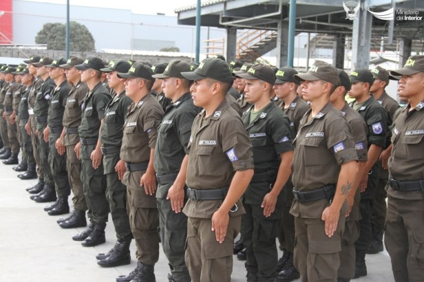 Contingente de policías en servicio activo. Manabí, Ecuador.