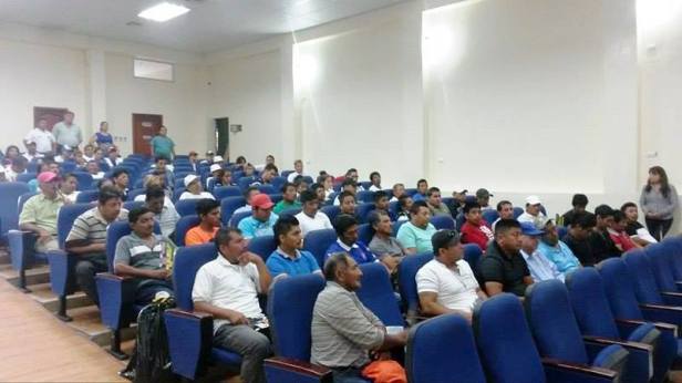 Pescadores artesanales de Jaramijó en un Curso OMI. Manabí, Ecuador.