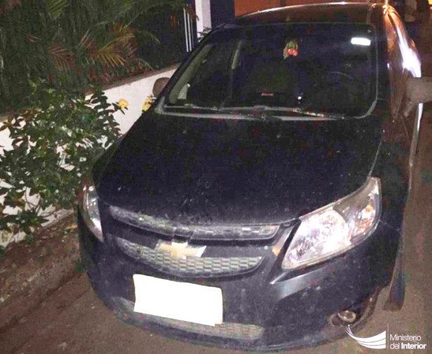 Automóvil retenido por la Policía Nacional durante el operativo Amanecer II. Manabí, Ecuador.