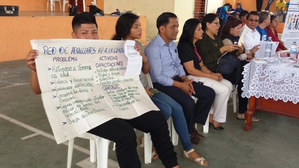 Mesa directiva de la reunión de la Red de Clubes de Adolescentes de Montecristi. Manabí, Ecuador.