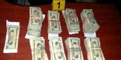 Dólares incautados por la Policía en Portoviejo. Manabí, Ecuador.