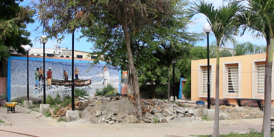 Parque Cristo Rey de Manta, en reconstrucción. Manabí, Ecuador.