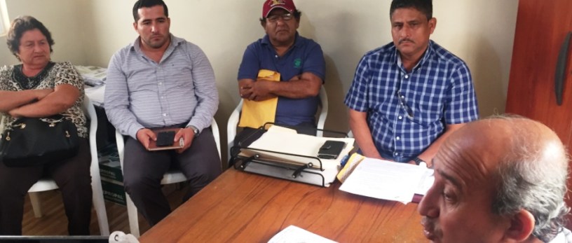 Transportitas y autoridades de tránsito de Montecristi. Manabí, Ecuador.