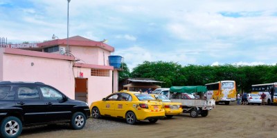 Patio de revisión de vehículos, Dirección Municipal de TRánsito de Chone. Manabí, Ecuador.