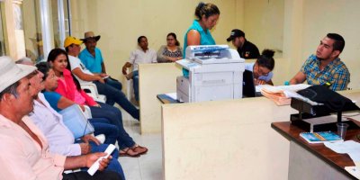 Oficina municipal de legalización de tierras rurales del Cantón Chone. Manabí, Ecuador.