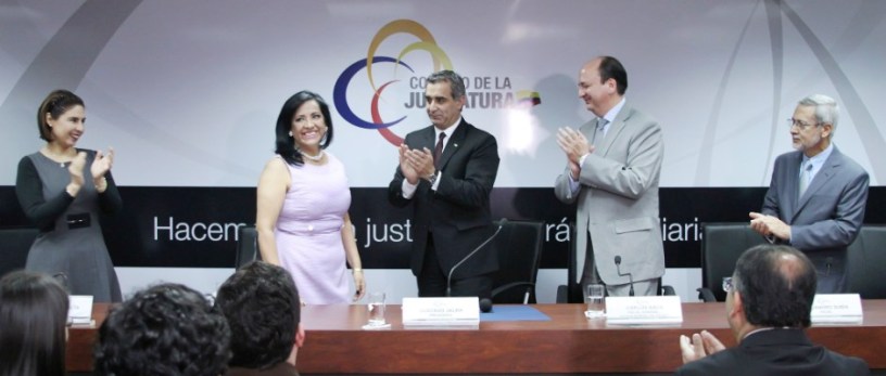 Acto de posesiòn de la fiscal subrogante Thania Moreno. Quito, Ecuador.