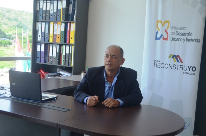 Marco Paredes Saltos, director de la Oficina Técnica del MIDUVI en Manabí, Ecuador.