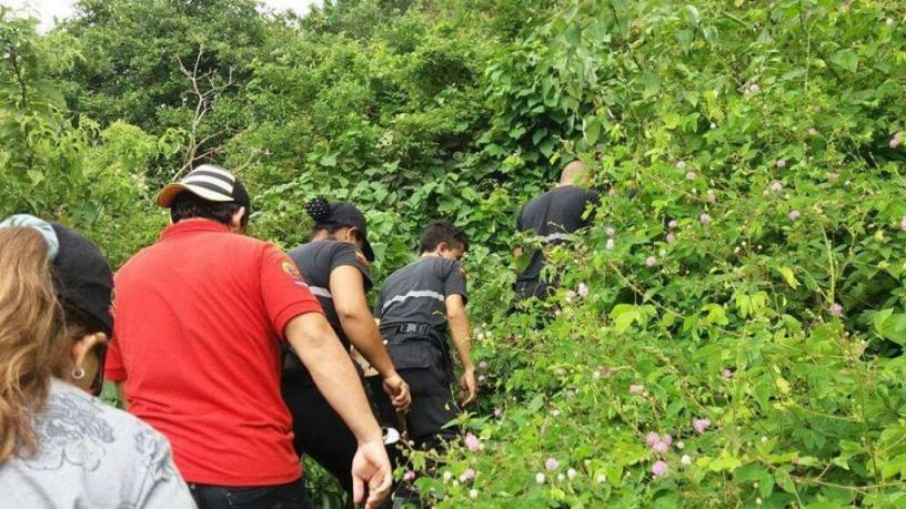 Ascenso en el cerro de Montecristi. Manabí, Ecuador.