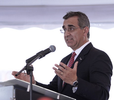 Gustavo Jalhk inaugura Centro Formación Quito