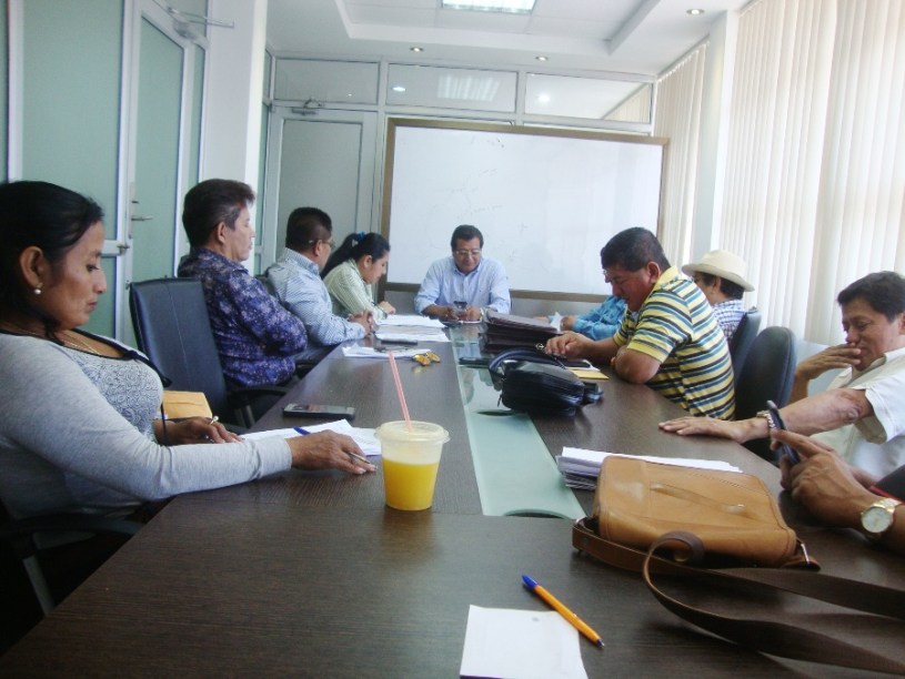 Reunión de la corporación municipal de Montecristi, que acaba de aprobar dos ordenanzas muy importantes para el desarrollo del cantón.