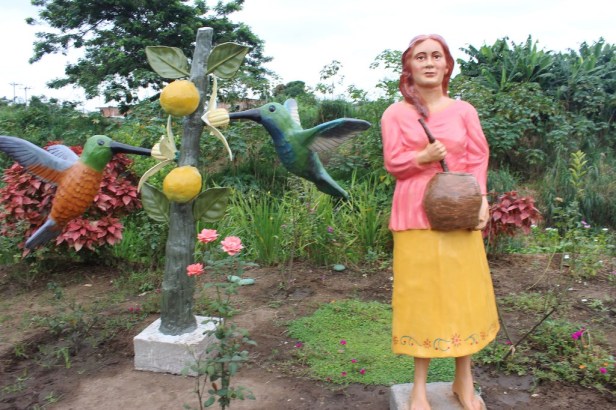 Escultura el Colibrí