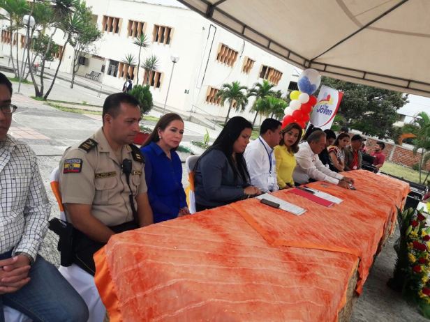 Congreso Soy Joven reunido en la ULEAM de Chone. Mesa directiva. Manabí, Ecuador.