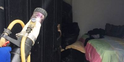 Fumigación en contra de los mosquitos transmisores de enfermedades. Manabí, Ecuador.