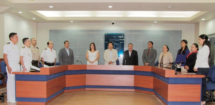 Homenaje del Municipio de Manta a los periodistas en la celebración de su día clásico. Manabí, Ecuador.