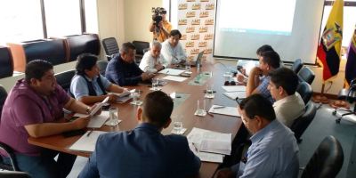 Reunión de miembros de la Asociación de Municipalidades de Manabí, el día martes 9 de enero de 2018, en Portoviejo.