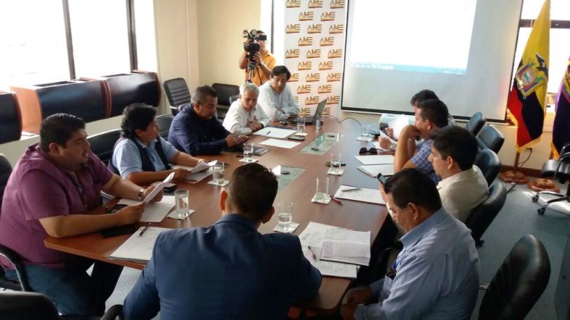 Reunión de miembros de la Asociación de Municipalidades de Manabí, el día martes 9 de enero de 2018, en Portoviejo.