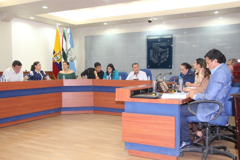 El Concejo municipal de Manta conoce la resolución del problema laboral con la empresa pública Costa Limpia. Manabí, Ecuador.