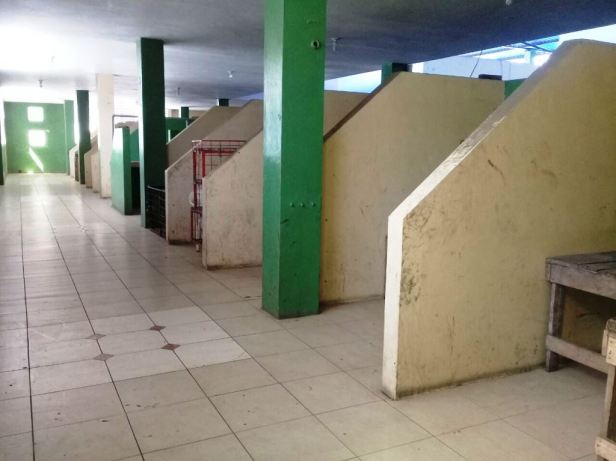 Vista interior de la planta alta del Mercado Central Municipal de Montecristi. Manabí, Ecuador.