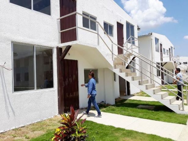 Plan Habitacional San Cayetano, obra del Miduvi en la ciudad de Chone. Manabí, Ecuador.