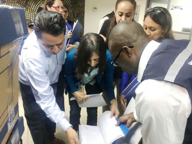 Momento en que el Consejo de la Judicatura entrega su informe de gestión ante el Consejo de Participación Ciudadana y Control Social transitorio. Quito, Ecuador.