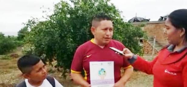 Gregorio Rivera, padre de un estudiante escolar que participa en el concurso ambiental internacional Alrededor de Iberoamérica. Manabí, Ecuador.