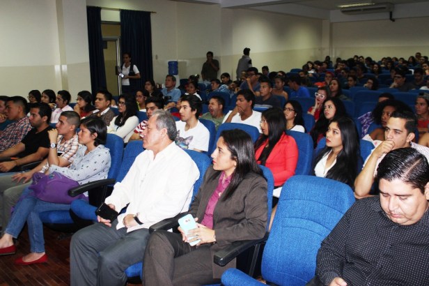 Auditorio de la ULEAM Chone, el Día Mundial del Ambiente 2018. Manabí, Ecuador.