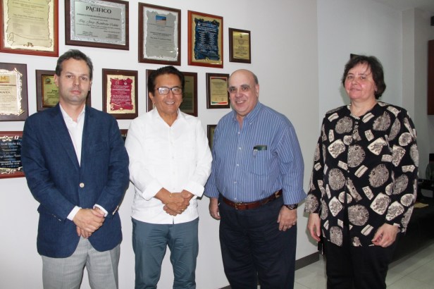 Representantes de Fundación Nexus (Buenos Aires, Argentina) visitan el Alcalde de Manta. Manabí, Ecuador.