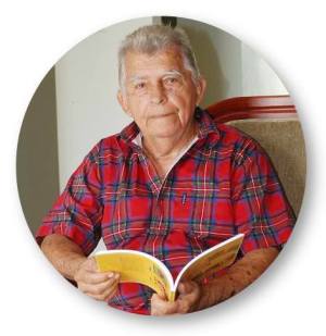 Horacio Hidrovo Peñaherrera, poeta y escritor manabita fallecido en 2012. Manabí, Ecuador.