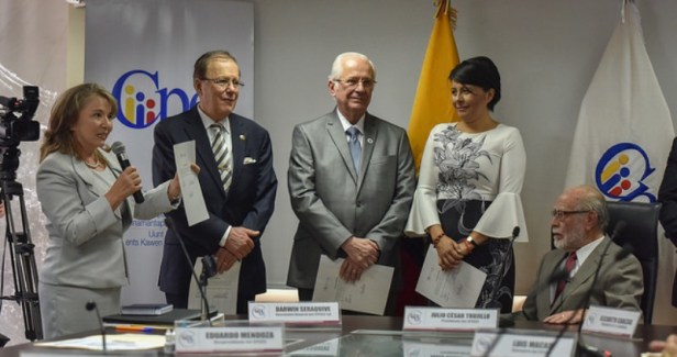 Posesión de los cuatro vocales interinos del Consejo Nacional de la Judicatura que acudieron en grupo al Consejo de Participación Ciudadana y Control Social. Quito, Ecuador.
