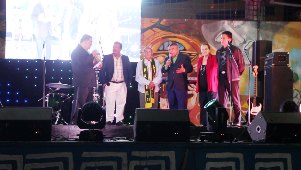 Proclamación de Padre Símbolo de la plaza cívica de Manta a Ramón Cedeño. Manabí, Ecuador.