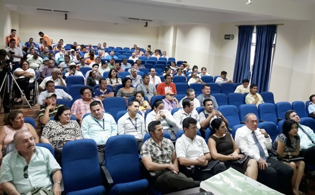 Público ante el cual se presentó el Plan de Movilidad Sustentable del Gobierno municipal de Chone. Manabí, Ecuador.