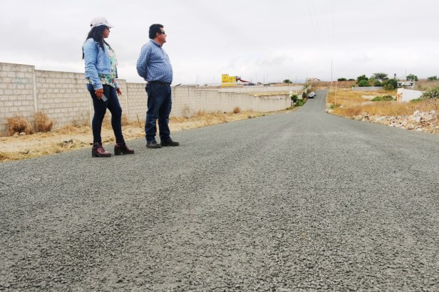Calle pavimentada del Barrio Las Marías, Montecrisdti. Manabí, Ecuador.