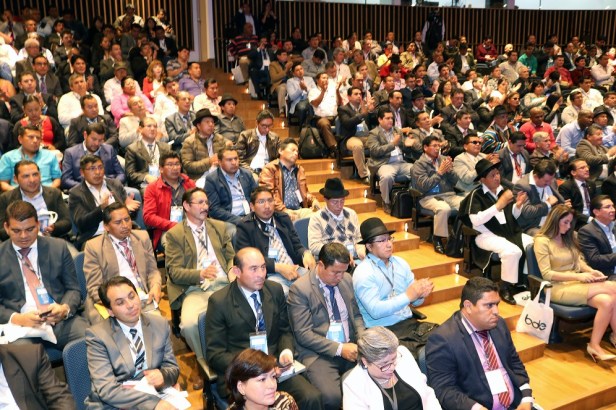 Junta General Ordinaria de Accionistas del Banco de Desarrollo del Ecuador (BDE), Quito.