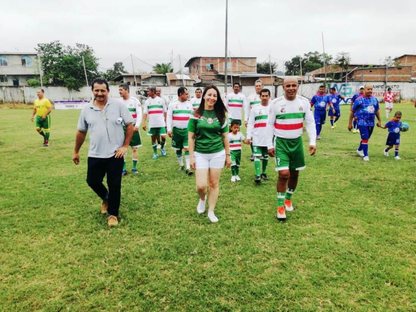 Equipo de fútbol súper máster que disputa la Copa Víctor "El Chino" Bravo, en Chone. Manabí, Ecuador.