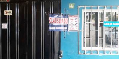 Tienda naturista clausurada por vender productos sin Registro Sanitario, en el Cantón Olmedo. Manabí, Ecuador.