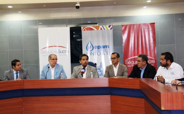 Directivos de Seguros Sucre (Guayaquil) y de Epam (Manta). Manabí, Ecuador.