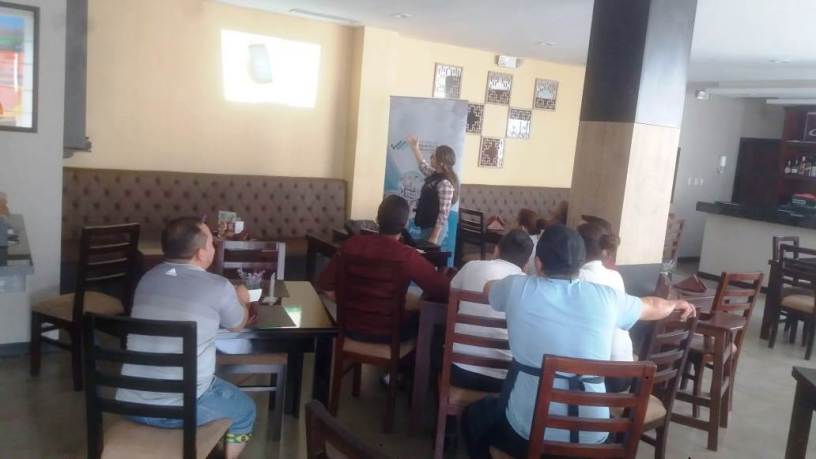 Arcsa capacita a personal de restaurantes de la ciudad de Manta. Manabí, Ecuador.