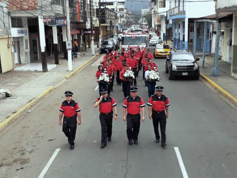 Romería de bomberos de Chone. Manabí, Ecuador.