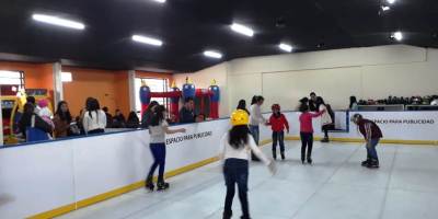 Pista de hielo sintético.