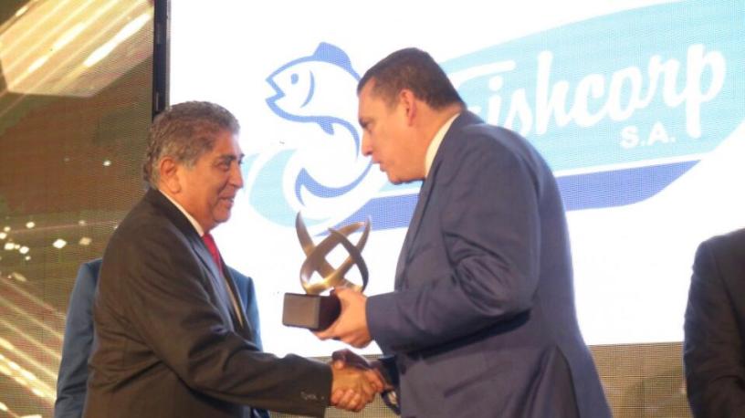 Jaime Estrada Bonilla recibe el premio Expor 2018 para su empresa Fishcorp. Manabí, Ecuador.