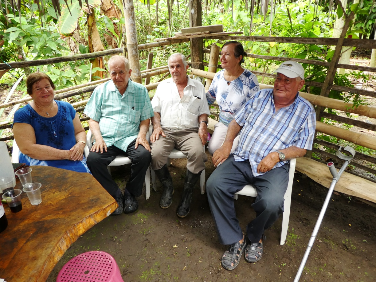 Flor, Pablo, Ramón, Flérida y José Molina Intriago.