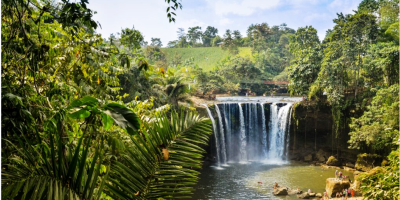 Hermoso paisaje con cascada en la provincia de Manabí, Ecuador. / FOTO: GAD prov. Manabí