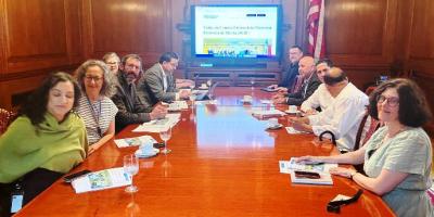 Mantenses residentes en Nueva York y funcionarios del Museo de Historia Natural en Nueva York. / FOTO: Proporcionada por David Ramírez / NY